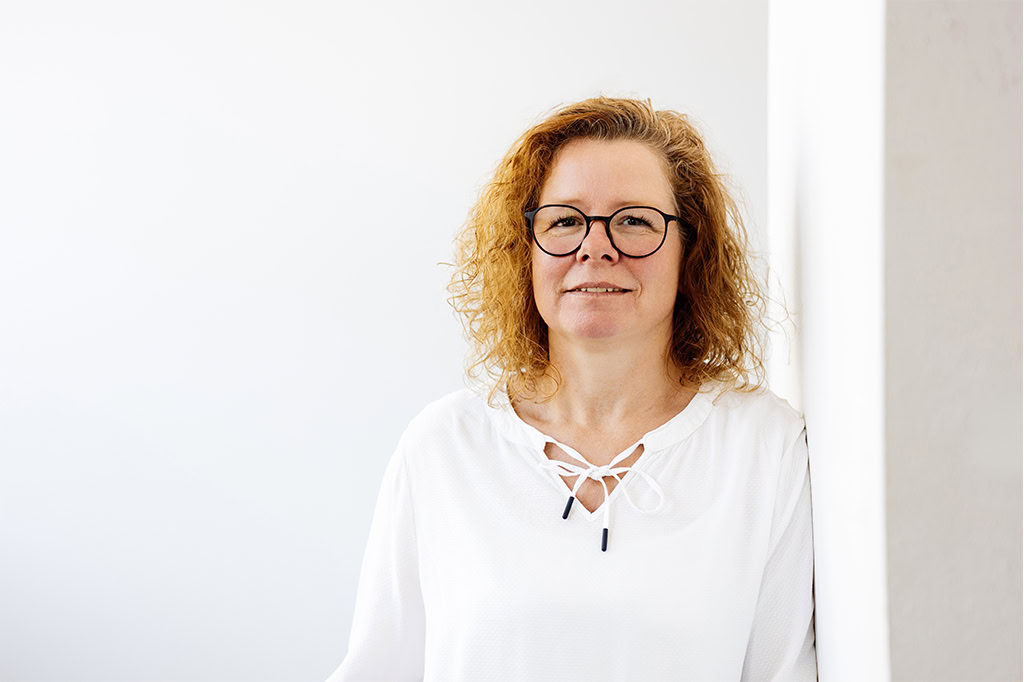 Ansprechpartnerin Angie Wiedemann